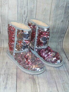 UGG Classic Short Silver/Pink Fish Scale Sequin/Sheepskin Boots Womens Size 7